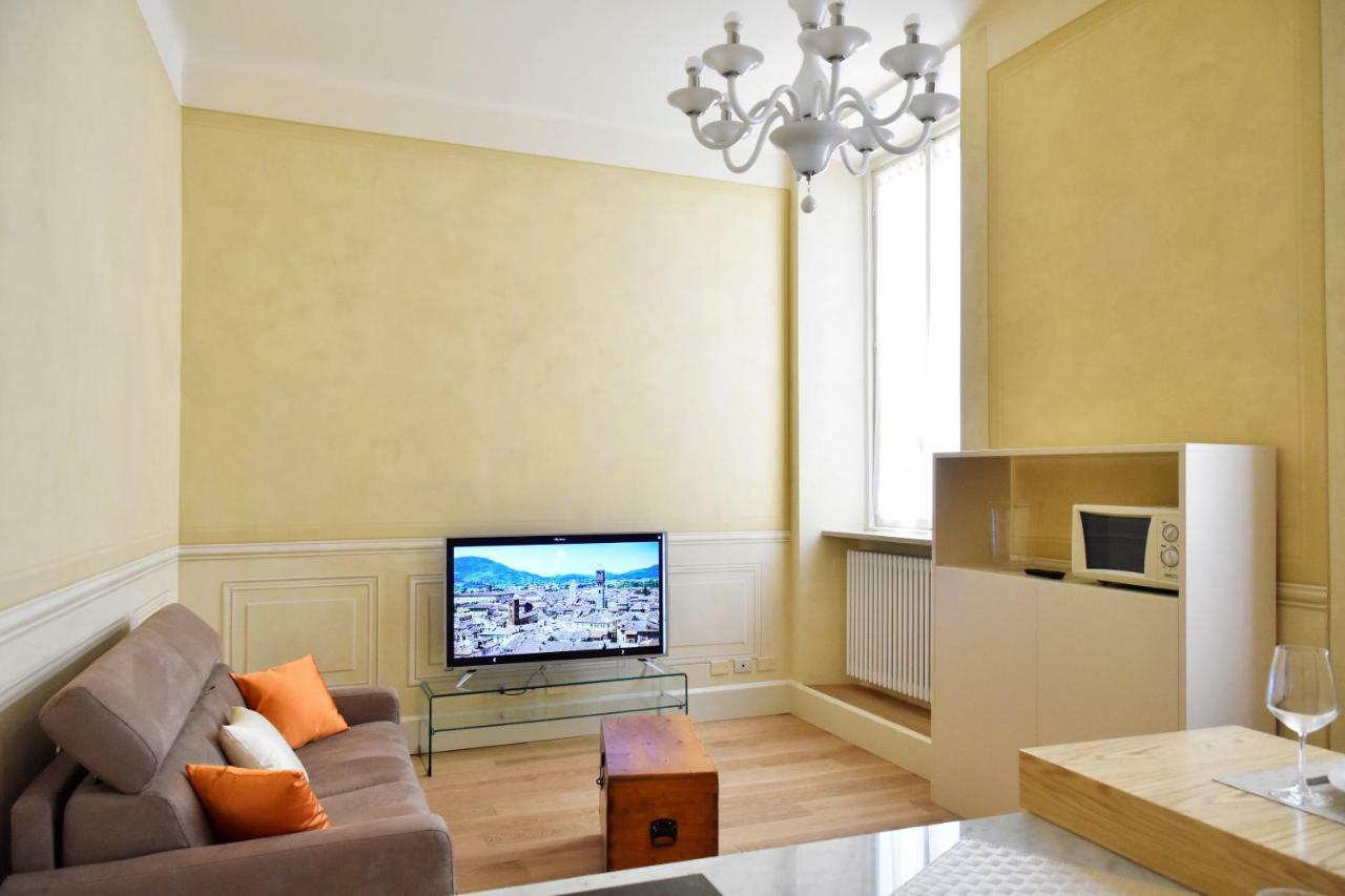 Stella Polare - Luxury Apartment ลุคคา ภายนอก รูปภาพ